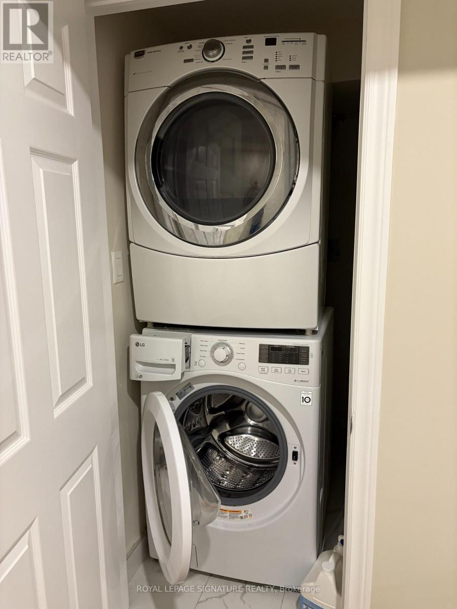 5972 Manzanillo Crescent, Mississauga, Ontario  L5M 6Y3 - Photo 10 - W12369684