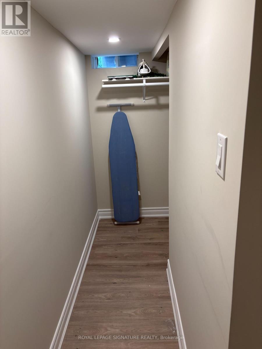 5972 Manzanillo Crescent, Mississauga, Ontario  L5M 6Y3 - Photo 13 - W12369684