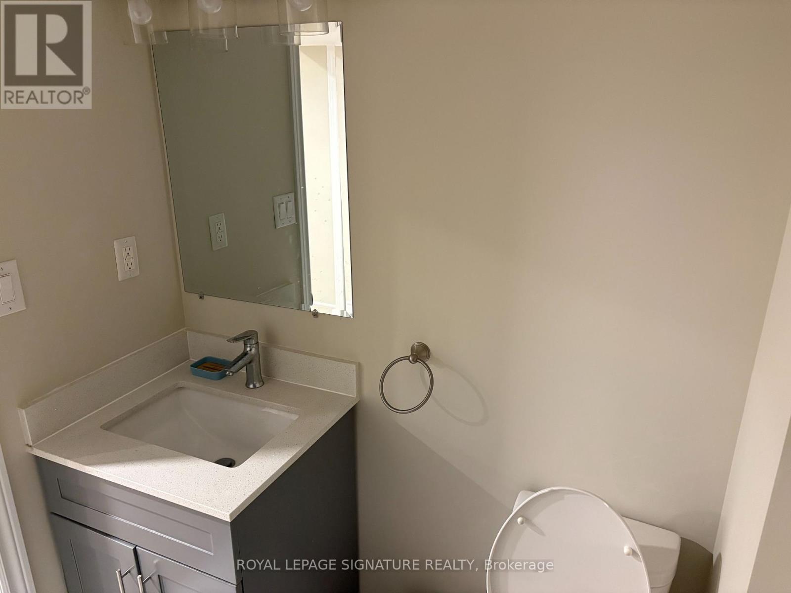 5972 Manzanillo Crescent, Mississauga, Ontario  L5M 6Y3 - Photo 14 - W12369684