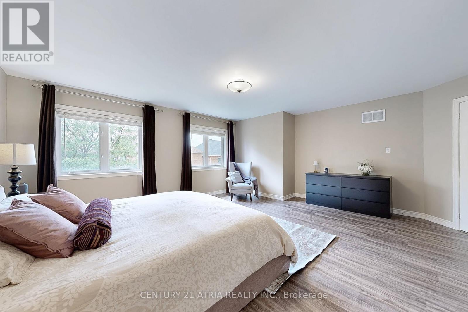 24 Gannett Drive, Richmond Hill, Ontario  L4E 0E9 - Photo 17 - N12367287