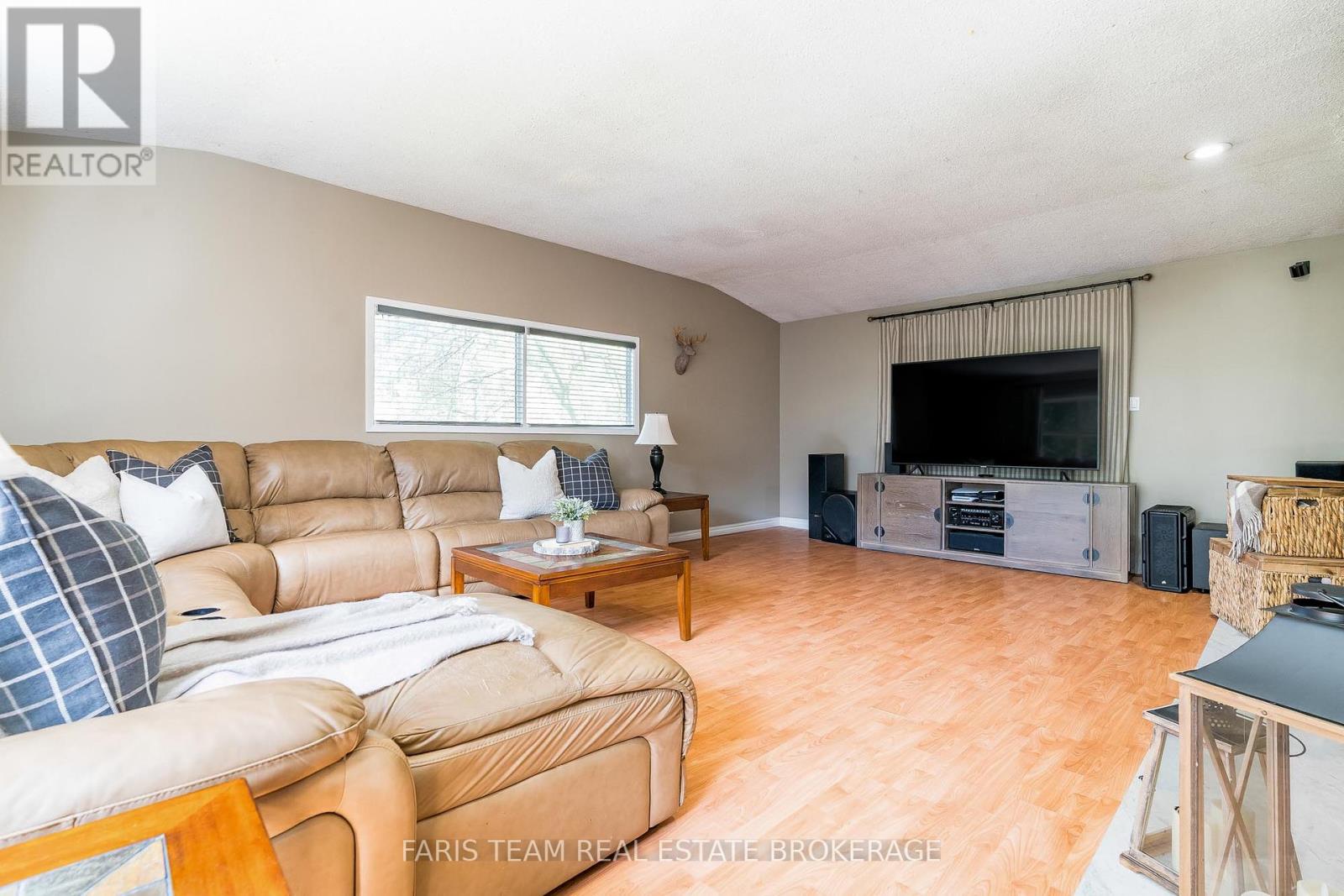 175 South Summit Farm Road, King (King City), Ontario  L7B 1J8 - Photo 17 - N12369706