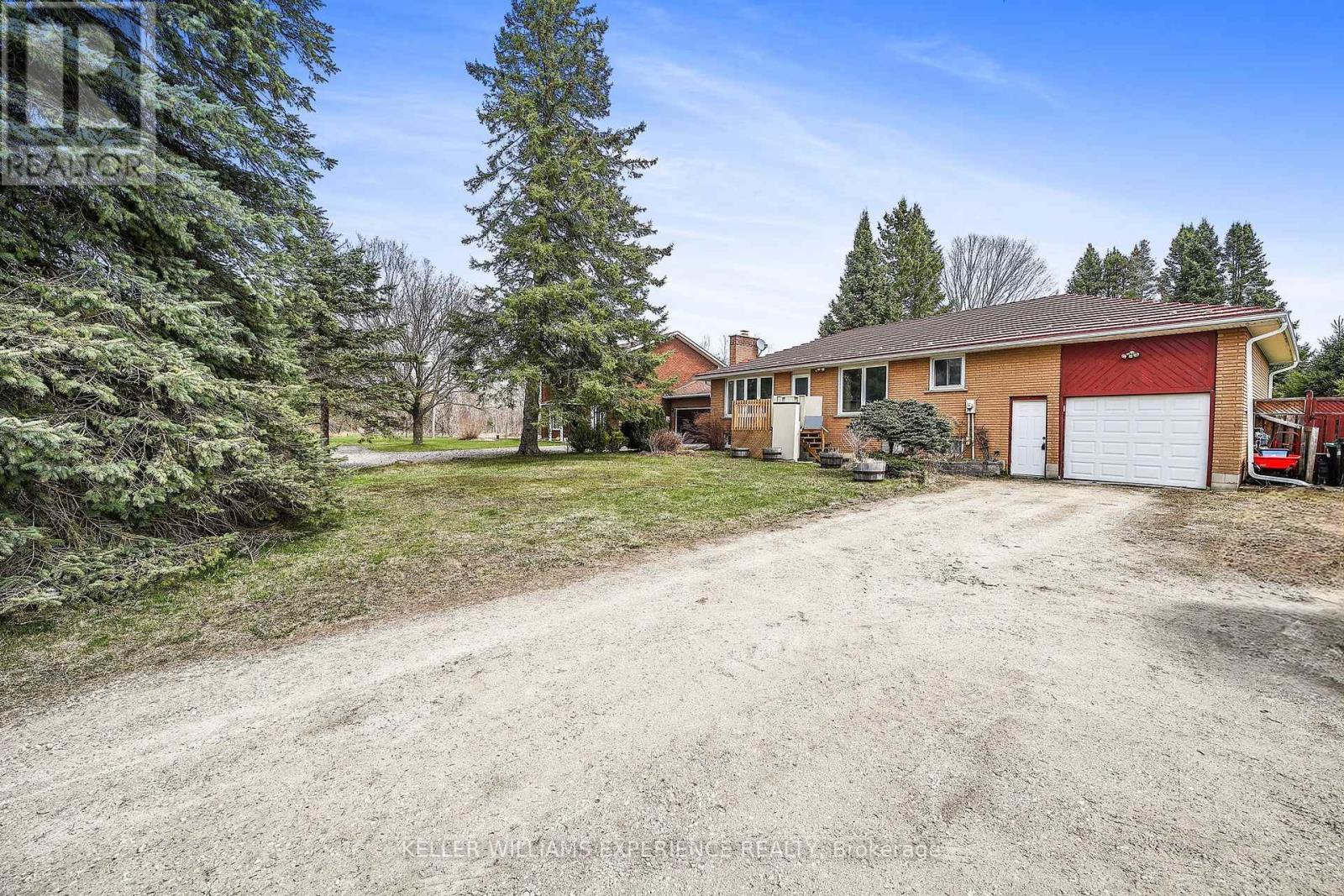 7925 10 County Road, Essa, Ontario  L0M 1B1 - Photo 2 - N12369736