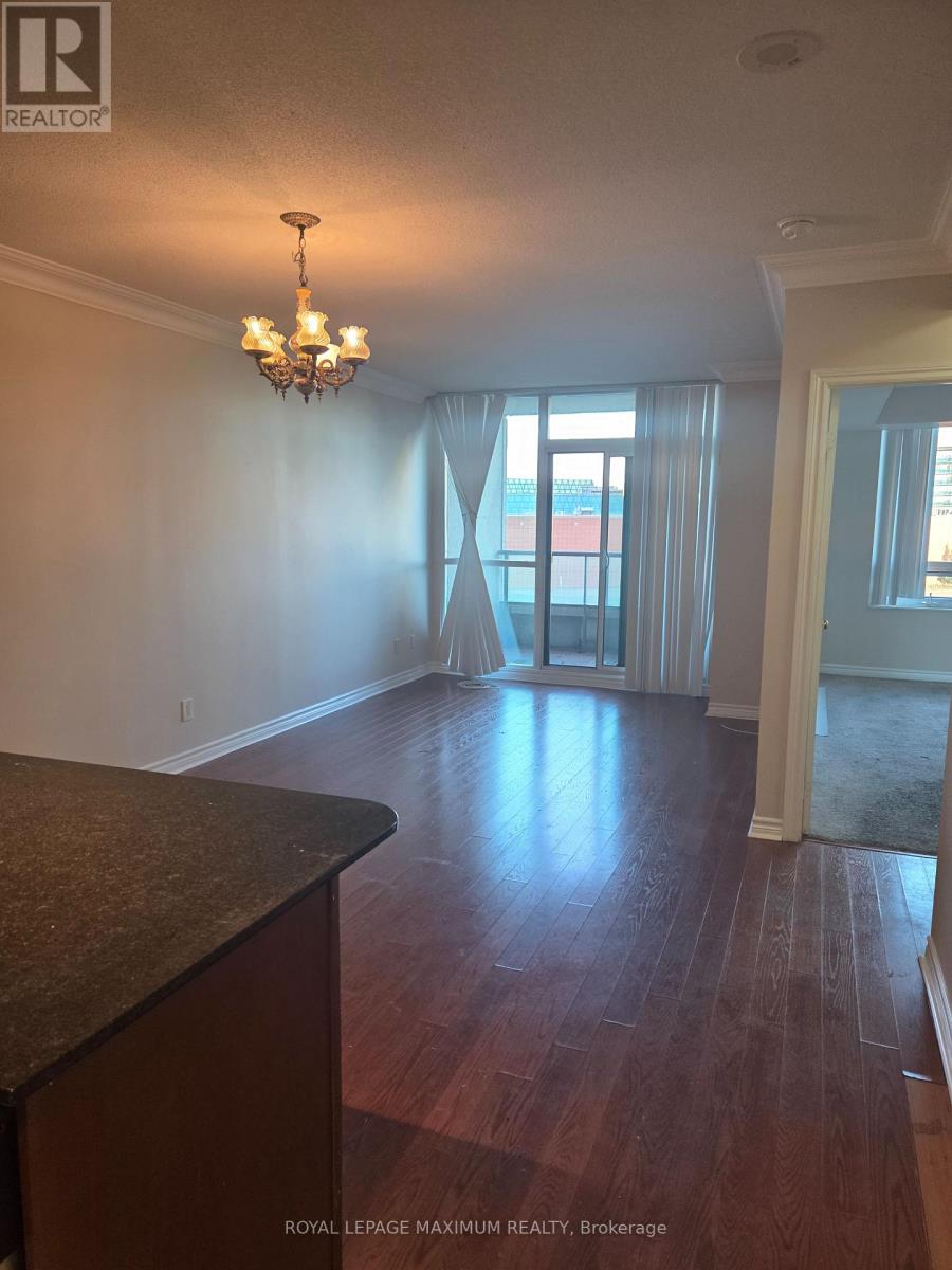 302 - 88 Promenade Circle, Vaughan, Ontario  L4J 9A4 - Photo 2 - N12369748