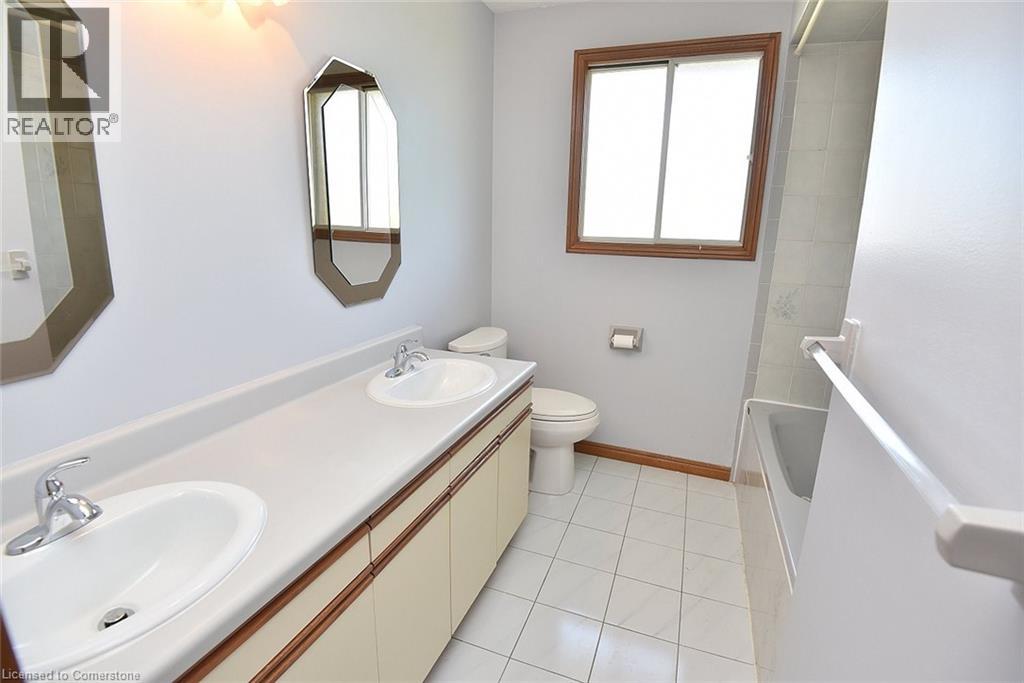 3 Lord Court, Hamilton, Ontario  L8E 4V8 - Photo 38 - 40760793