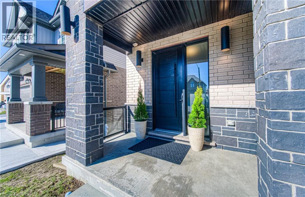 Property at 904 THOMAS PEDDER Court image 2