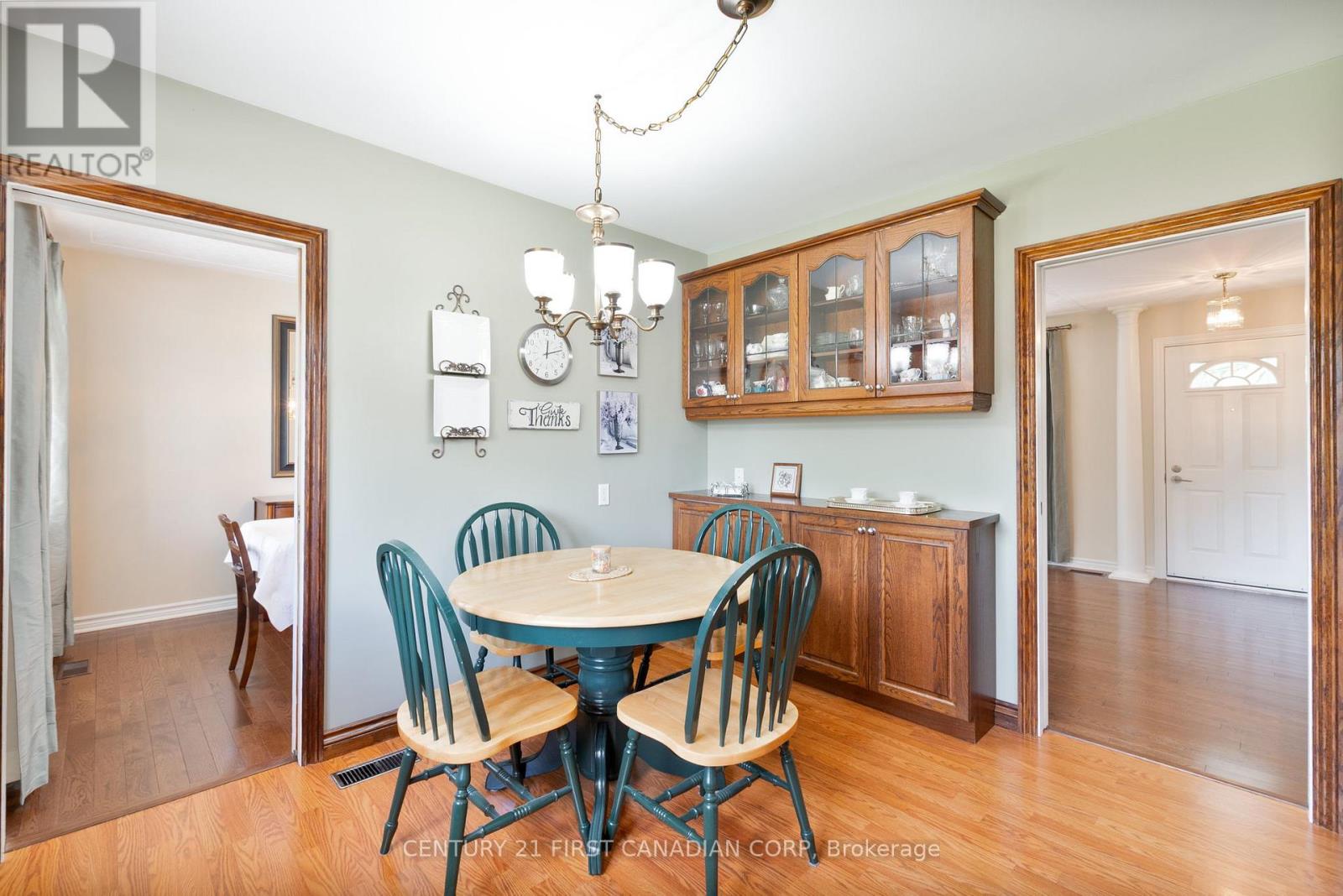 135 Downing Crescent, London South (South S), Ontario  N6C 3C7 - Photo 17 - X12369789