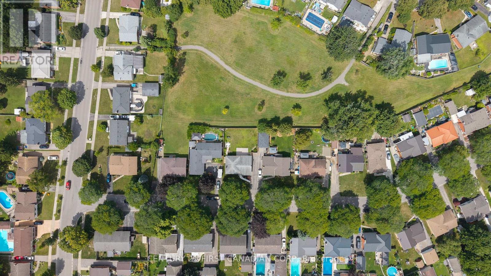 135 Downing Crescent, London South (South S), Ontario  N6C 3C7 - Photo 43 - X12369789