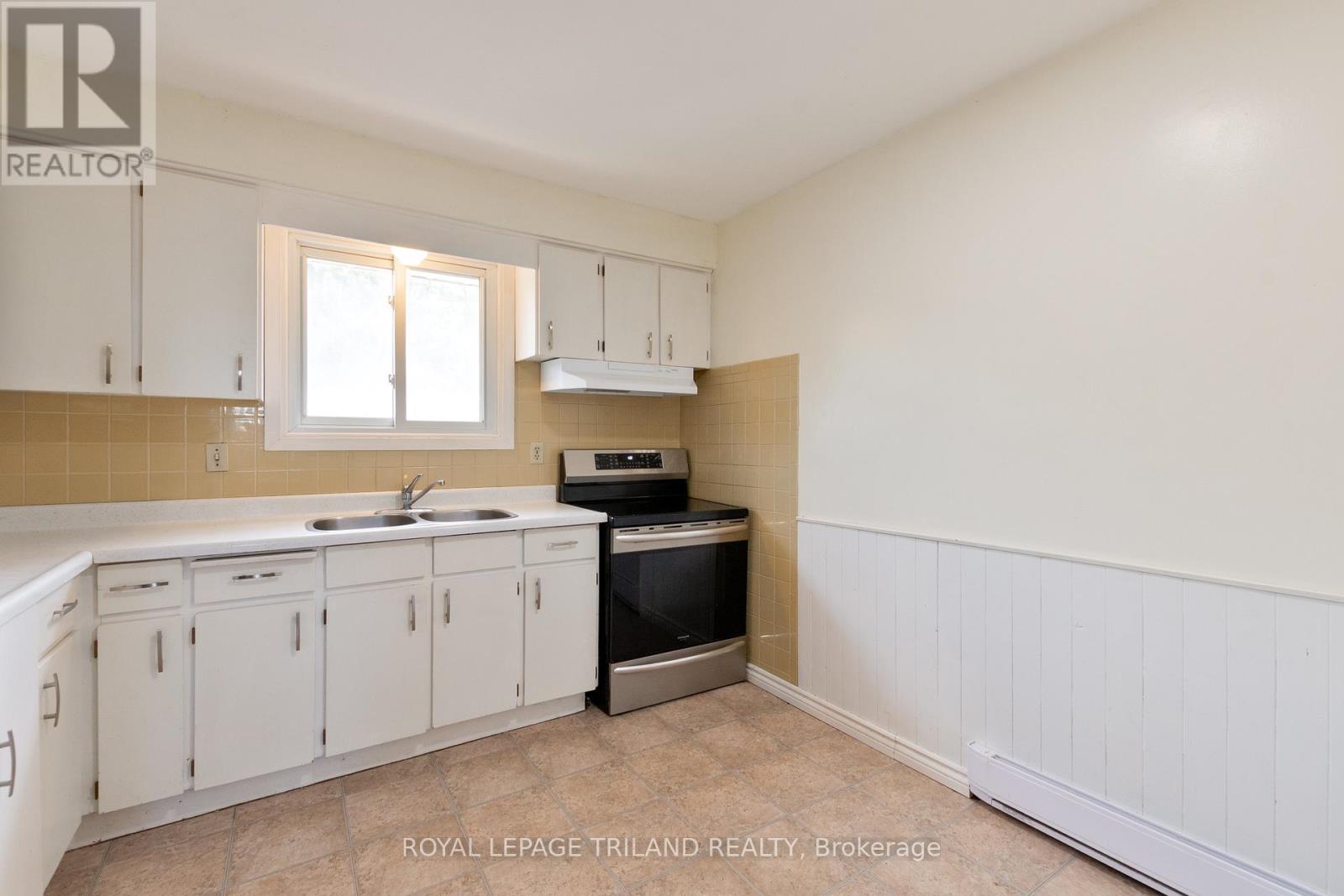167 Vancouver Street, London East, Ontario  N5W 4R5 - Photo 11 - X12369827