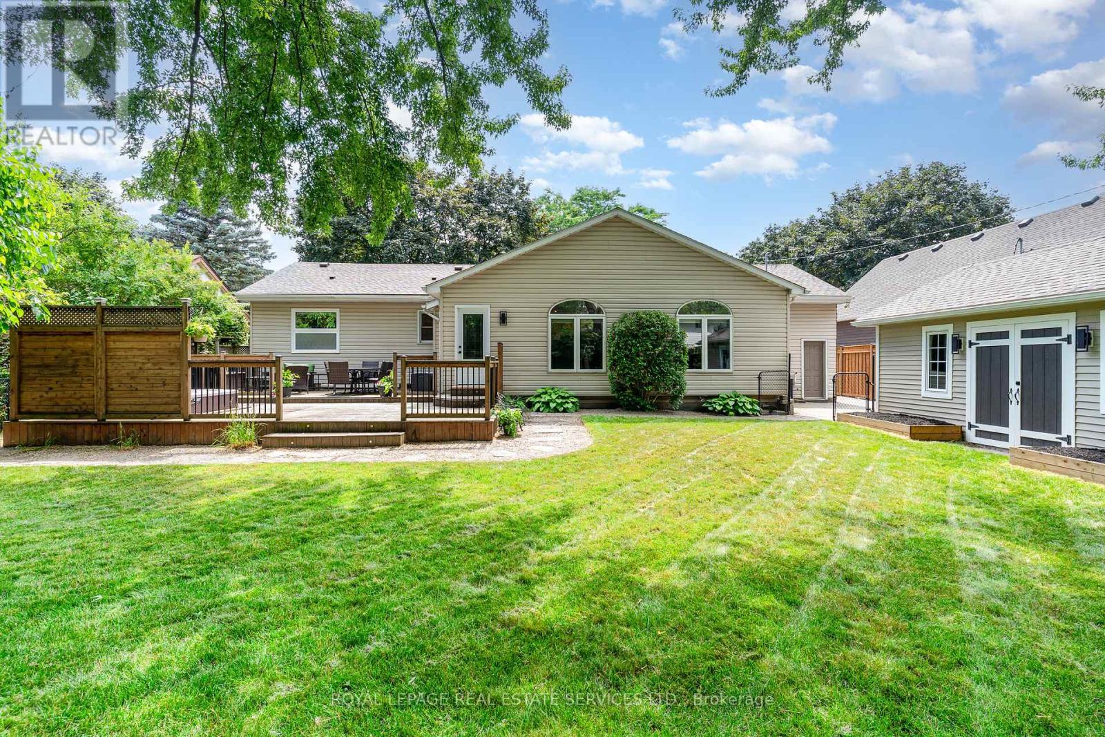 Property at 261 TUCK DRIVE image 2