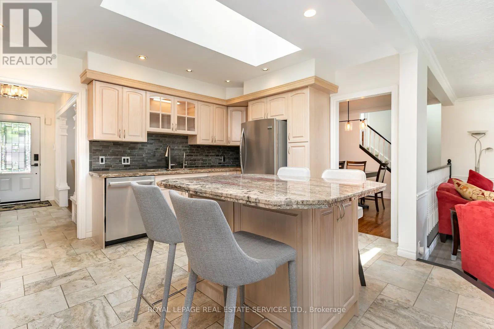 Property at 261 TUCK DRIVE image 4