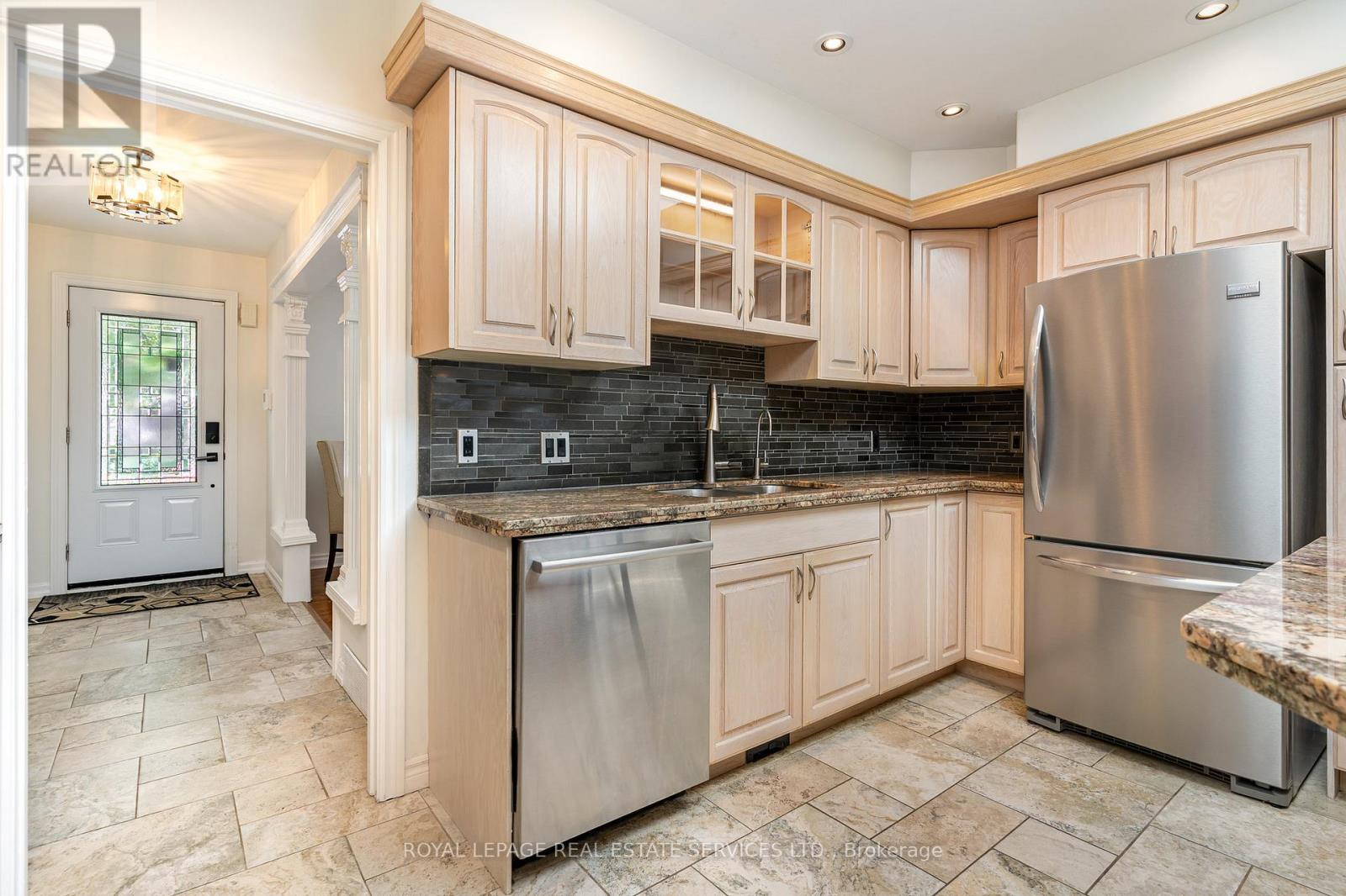 Property at 261 TUCK DRIVE image 5