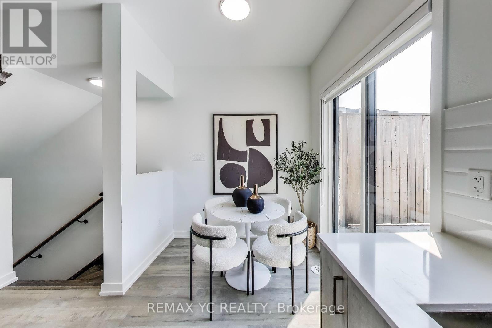 Property at 175 DOWNSVIEW PARK BOULEVARD image 5