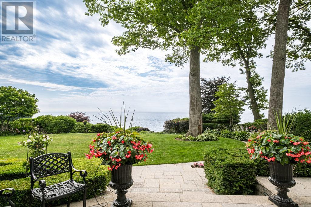 6 Ennisclare Drive W, Oakville, Ontario  L6J 4N2 - Photo 44 - W12300774