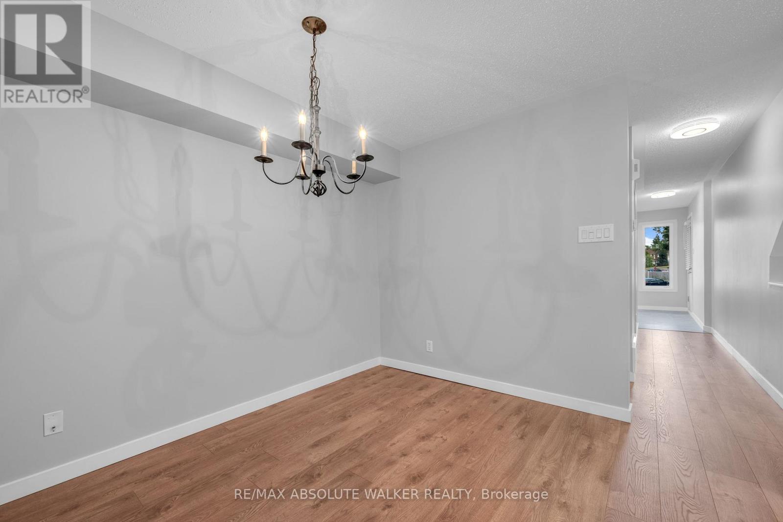 1673 Locksley Lane, Ottawa, Ontario  K1J 1B6 - Photo 11 - X12369767