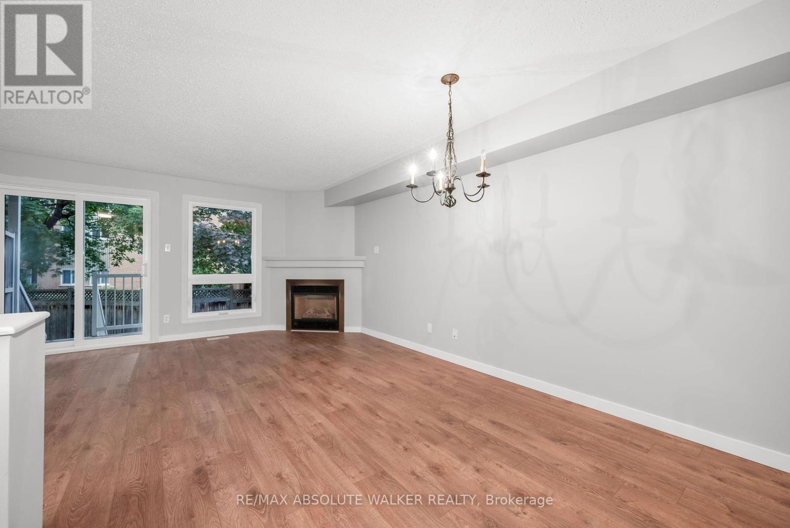 1673 Locksley Lane, Ottawa, Ontario  K1J 1B6 - Photo 12 - X12369767