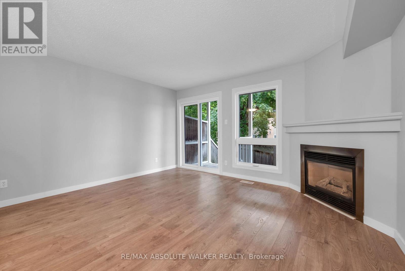 1673 Locksley Lane, Ottawa, Ontario  K1J 1B6 - Photo 14 - X12369767