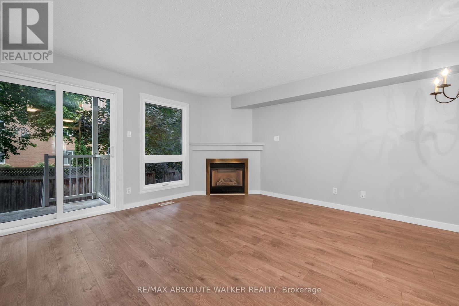 1673 Locksley Lane, Ottawa, Ontario  K1J 1B6 - Photo 15 - X12369767