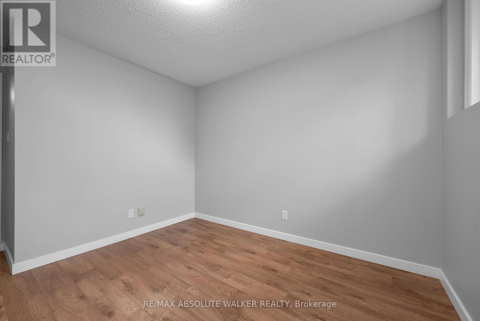1673 Locksley Lane, Ottawa, Ontario  K1J 1B6 - Photo 23 - X12369767