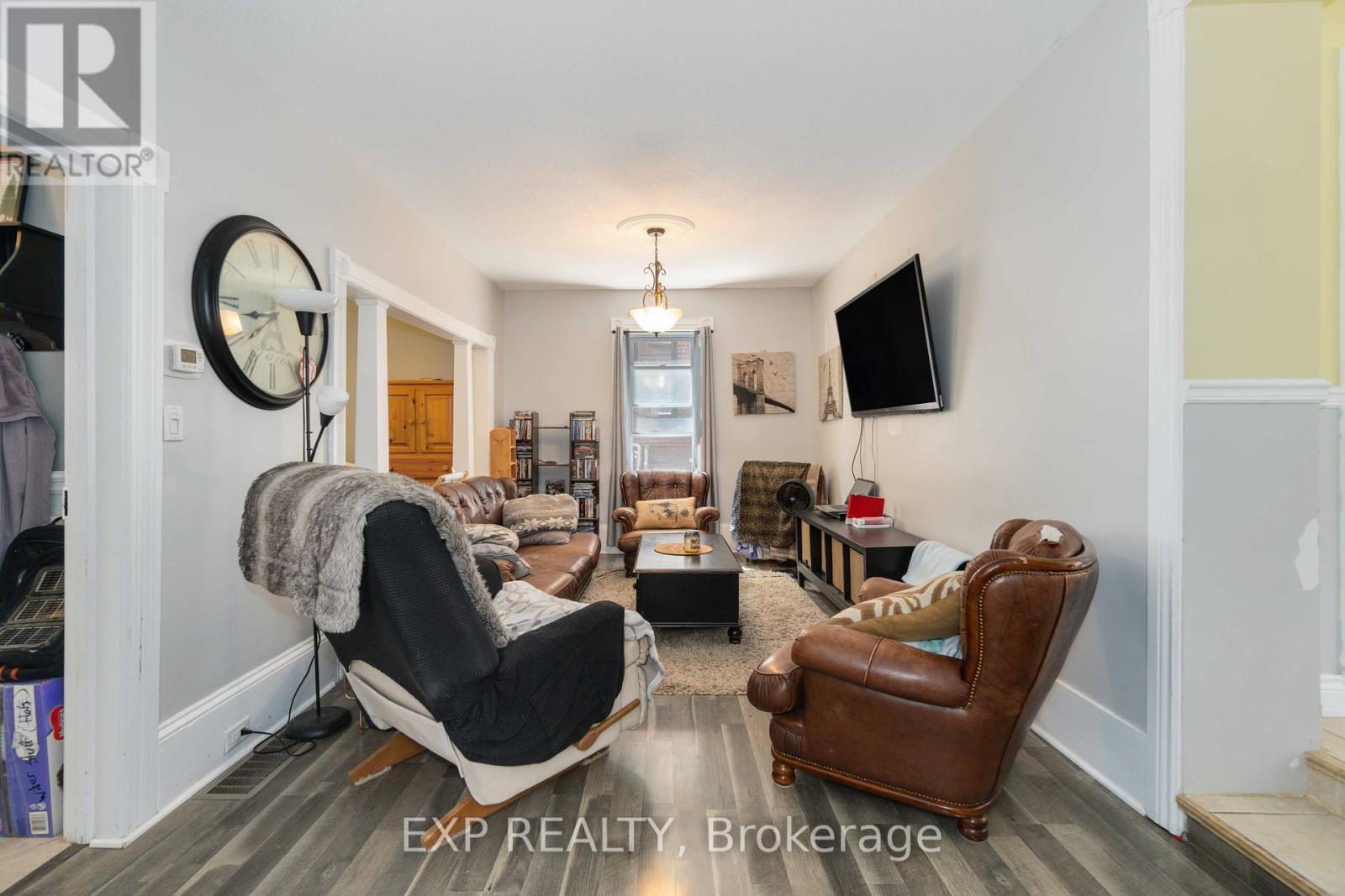 105 Division Street N, Mcnab/braeside, Ontario  K7S 3B9 - Photo 7 - X12369862