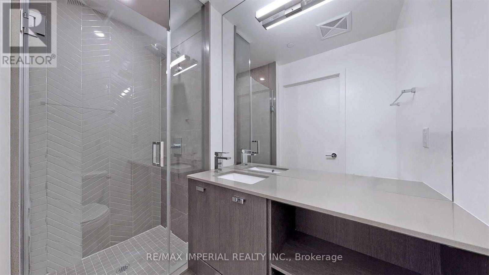 1102 - 10 De Boers Drive, Toronto, Ontario  M3J 0L6 - Photo 13 - W12369710