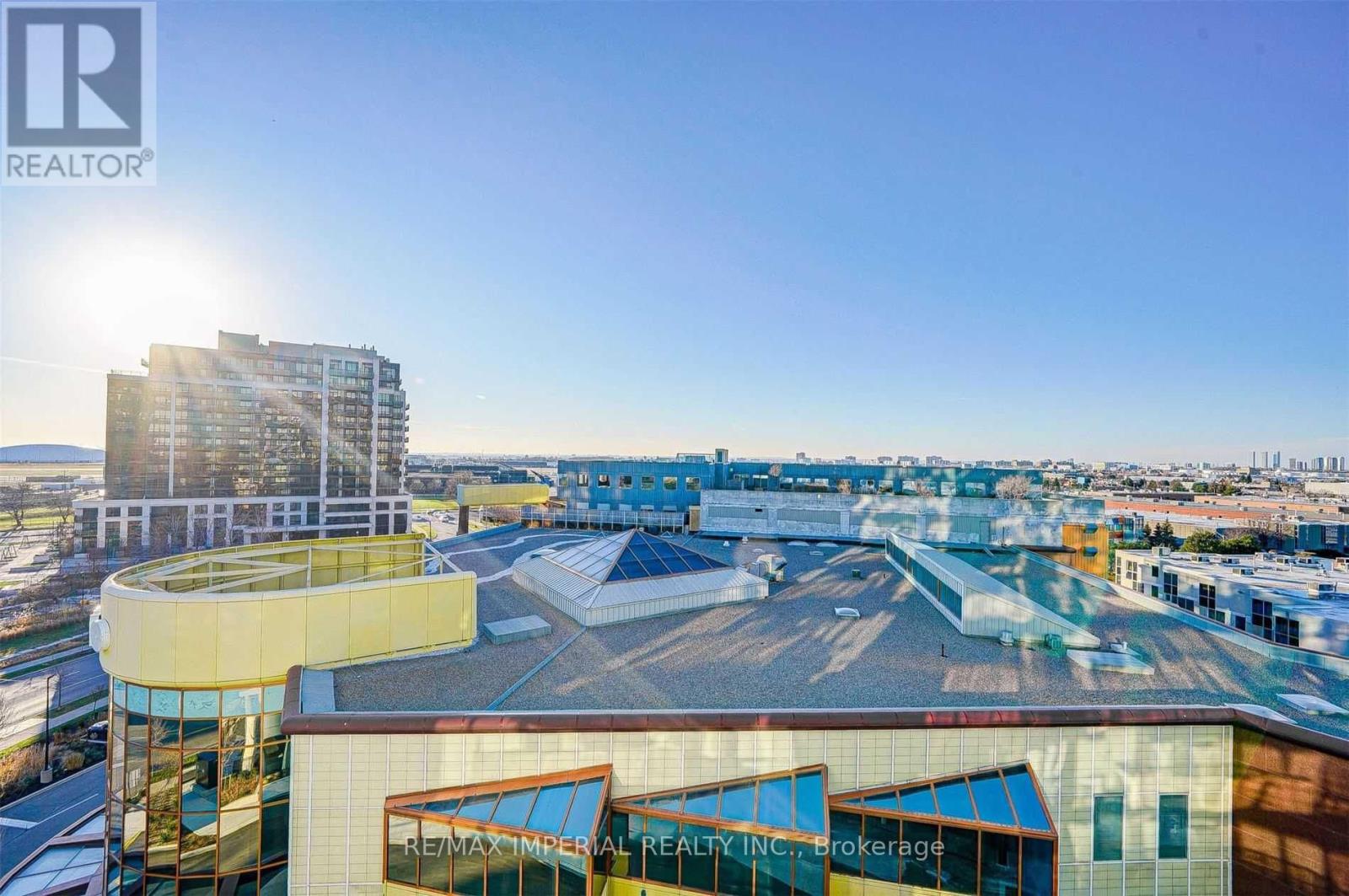 1102 - 10 De Boers Drive, Toronto, Ontario  M3J 0L6 - Photo 21 - W12369710