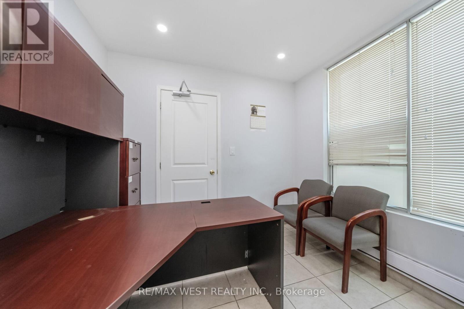 19 - 1662 Bonhill Road, Mississauga (Northeast), Ontario  L5T 1E1 - Photo 11 - W12369714