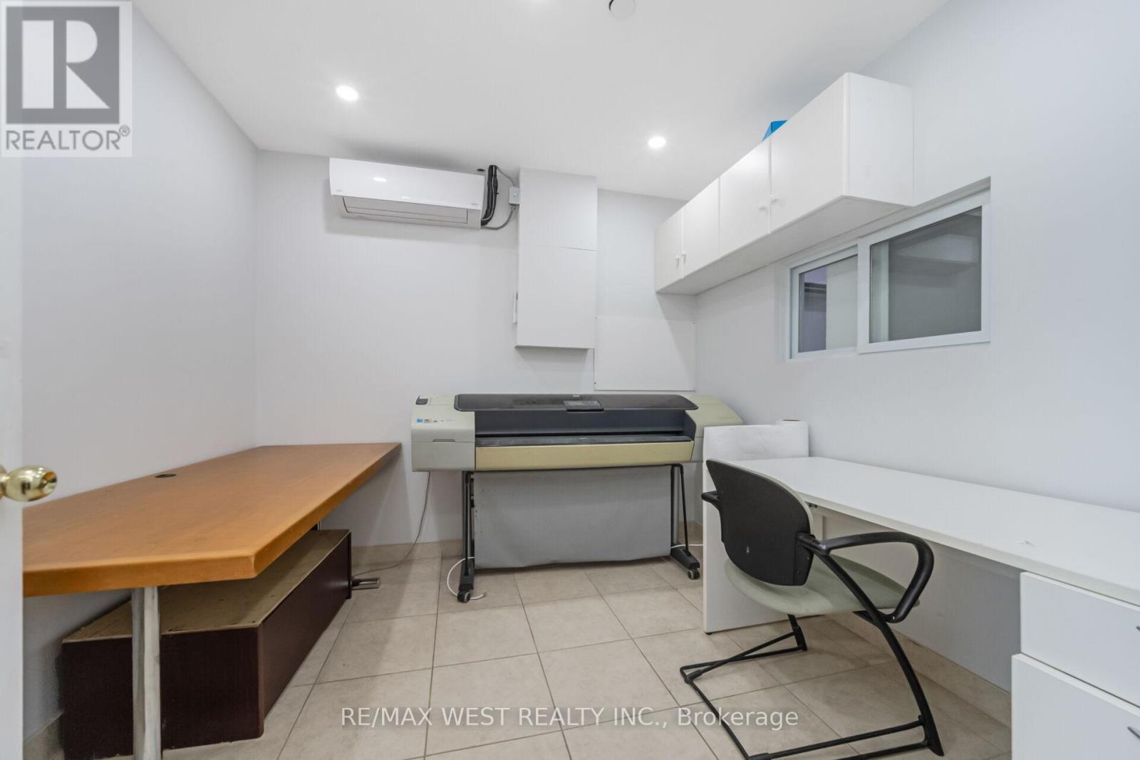 19 - 1662 Bonhill Road, Mississauga (Northeast), Ontario  L5T 1E1 - Photo 12 - W12369714