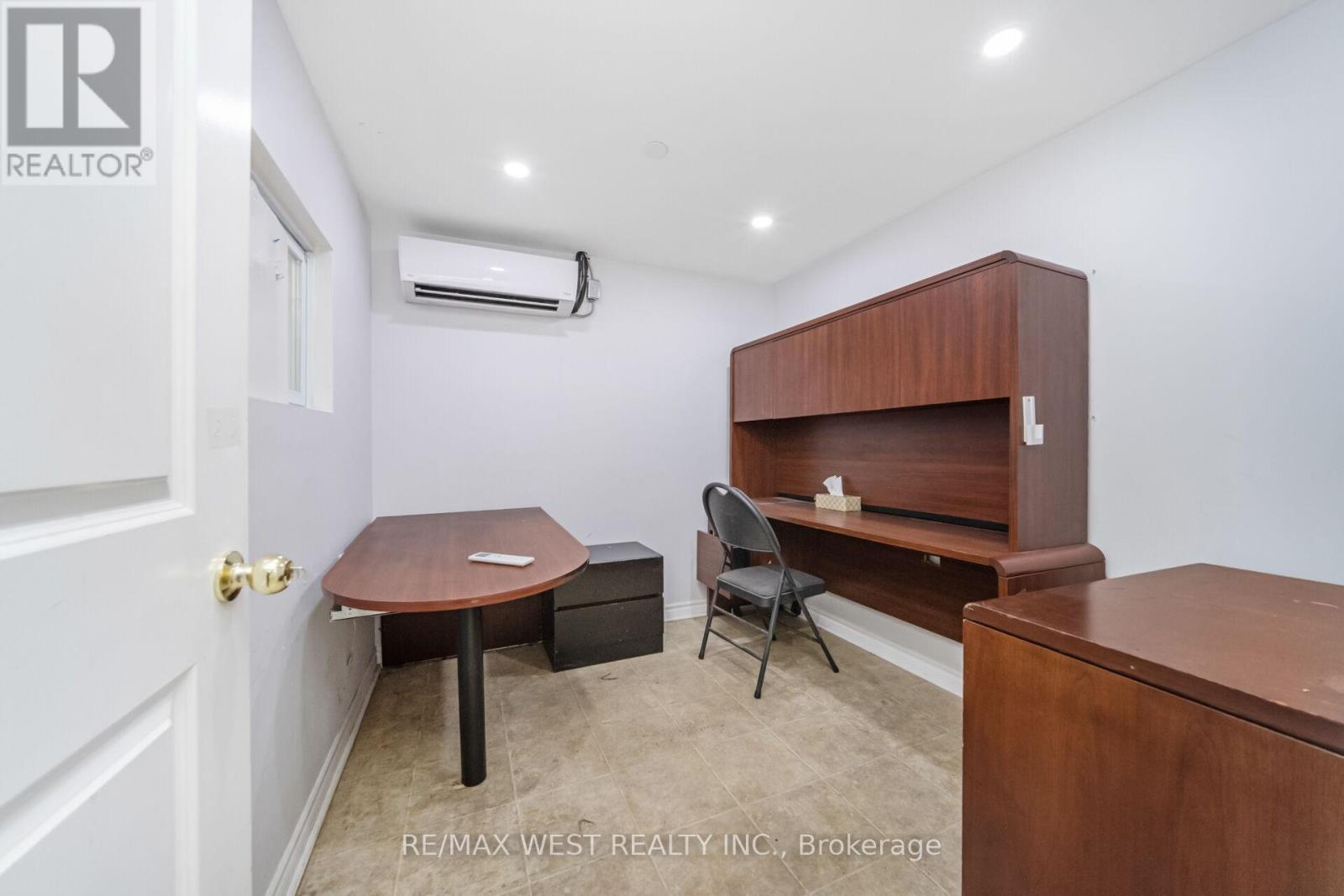 19 - 1662 Bonhill Road, Mississauga (Northeast), Ontario  L5T 1E1 - Photo 16 - W12369714
