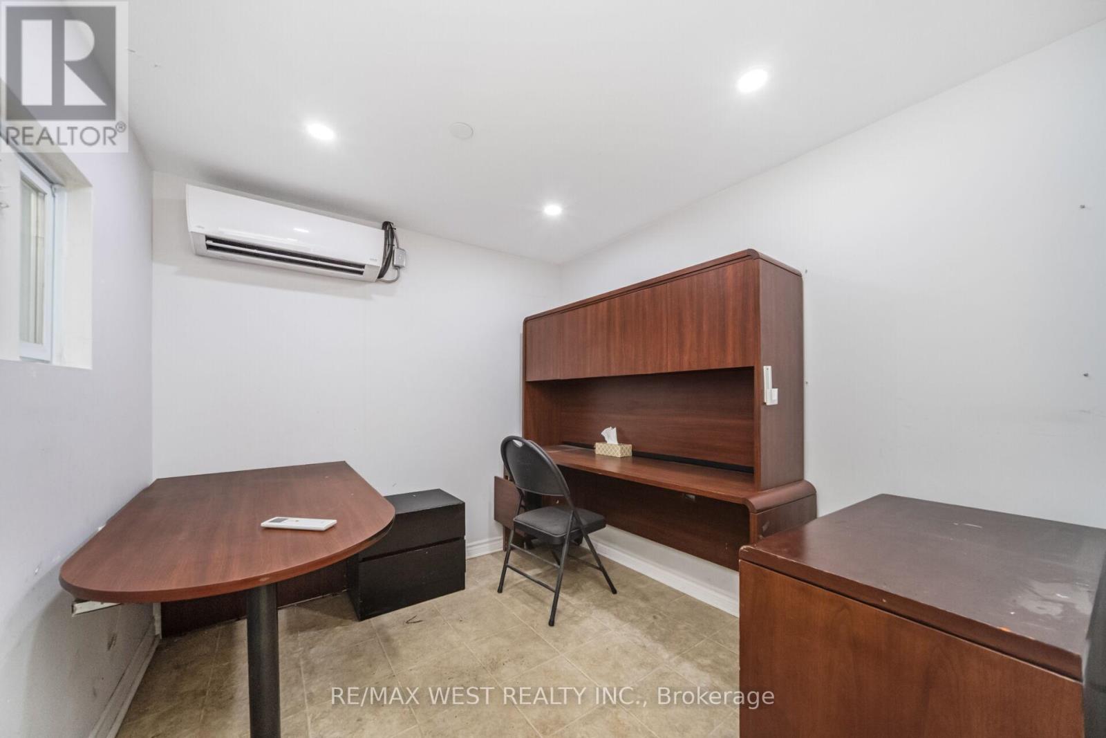 19 - 1662 Bonhill Road, Mississauga (Northeast), Ontario  L5T 1E1 - Photo 17 - W12369714