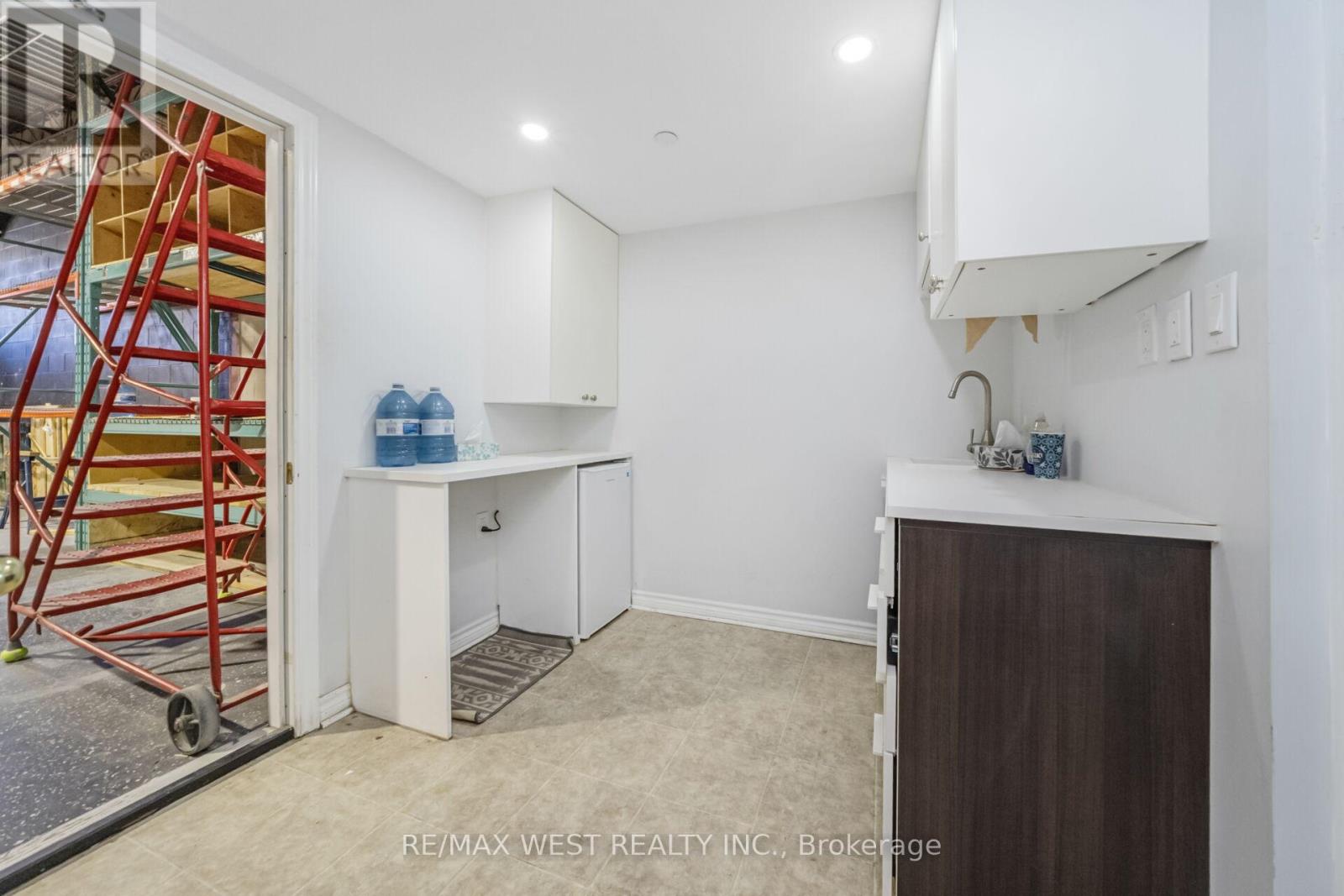 19 - 1662 Bonhill Road, Mississauga (Northeast), Ontario  L5T 1E1 - Photo 19 - W12369714