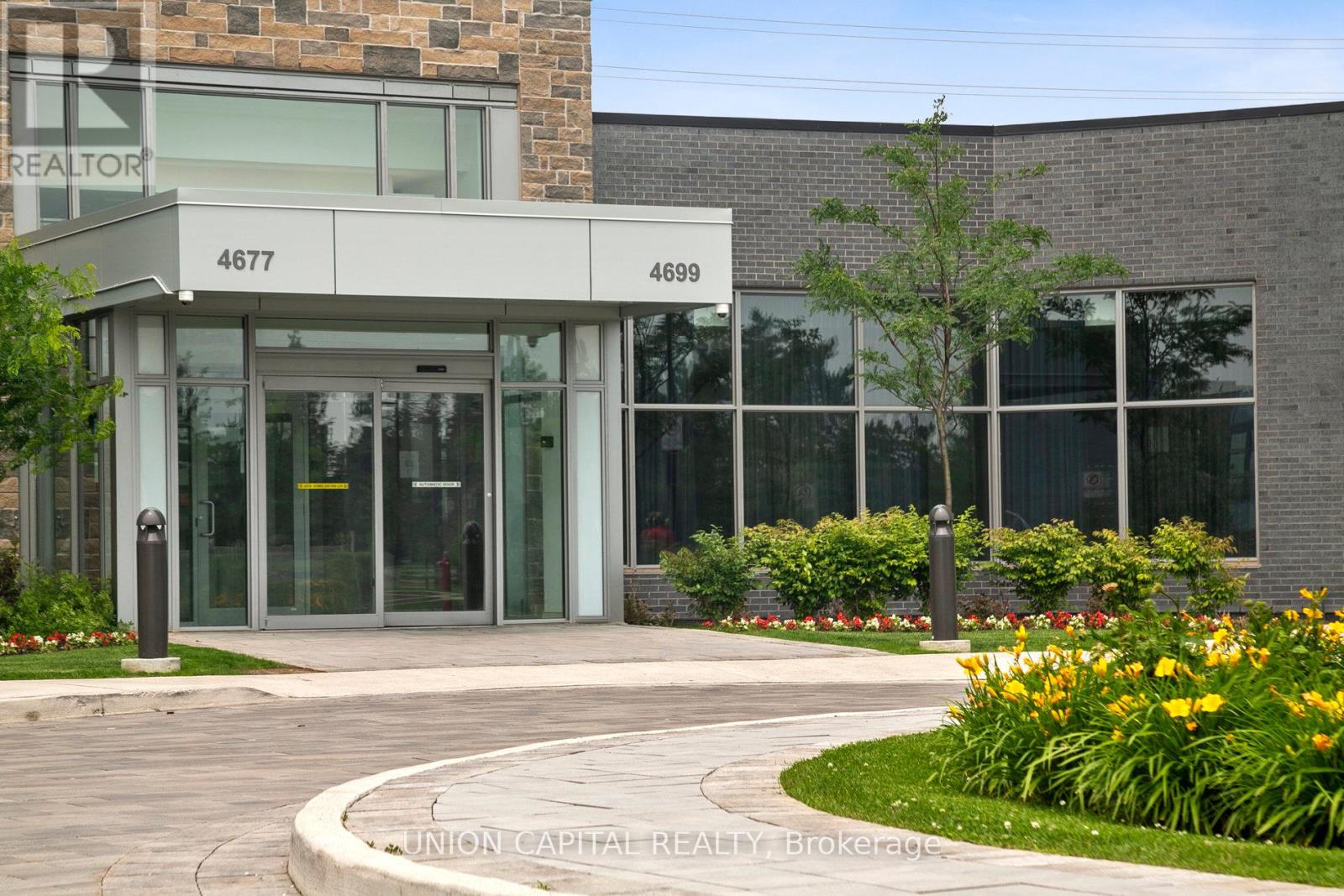 1001 - 4699 Glen Erin Drive, Mississauga, Ontario  L5M 2E5 - Photo 2 - W12369737