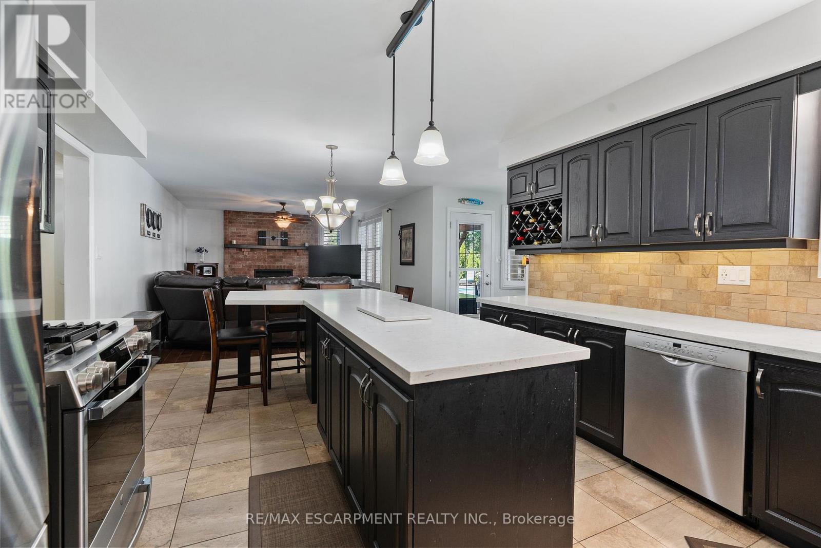 17 Kintyre Court, Haldimand, Ontario  N3W 1G8 - Photo 13 - X12369688