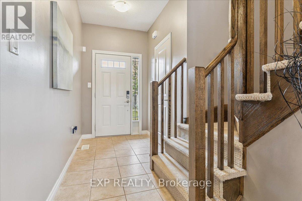 # 39 - 6 Chestnut Drive, Grimsby, Ontario  L3M 0C4 - Photo 3 - X12369689