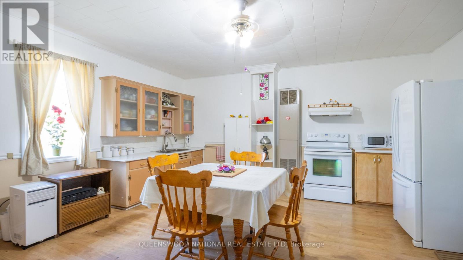 84 Round Lake Road N, Killaloe, Ontario  K0J 2A0 - Photo 8 - X12369776