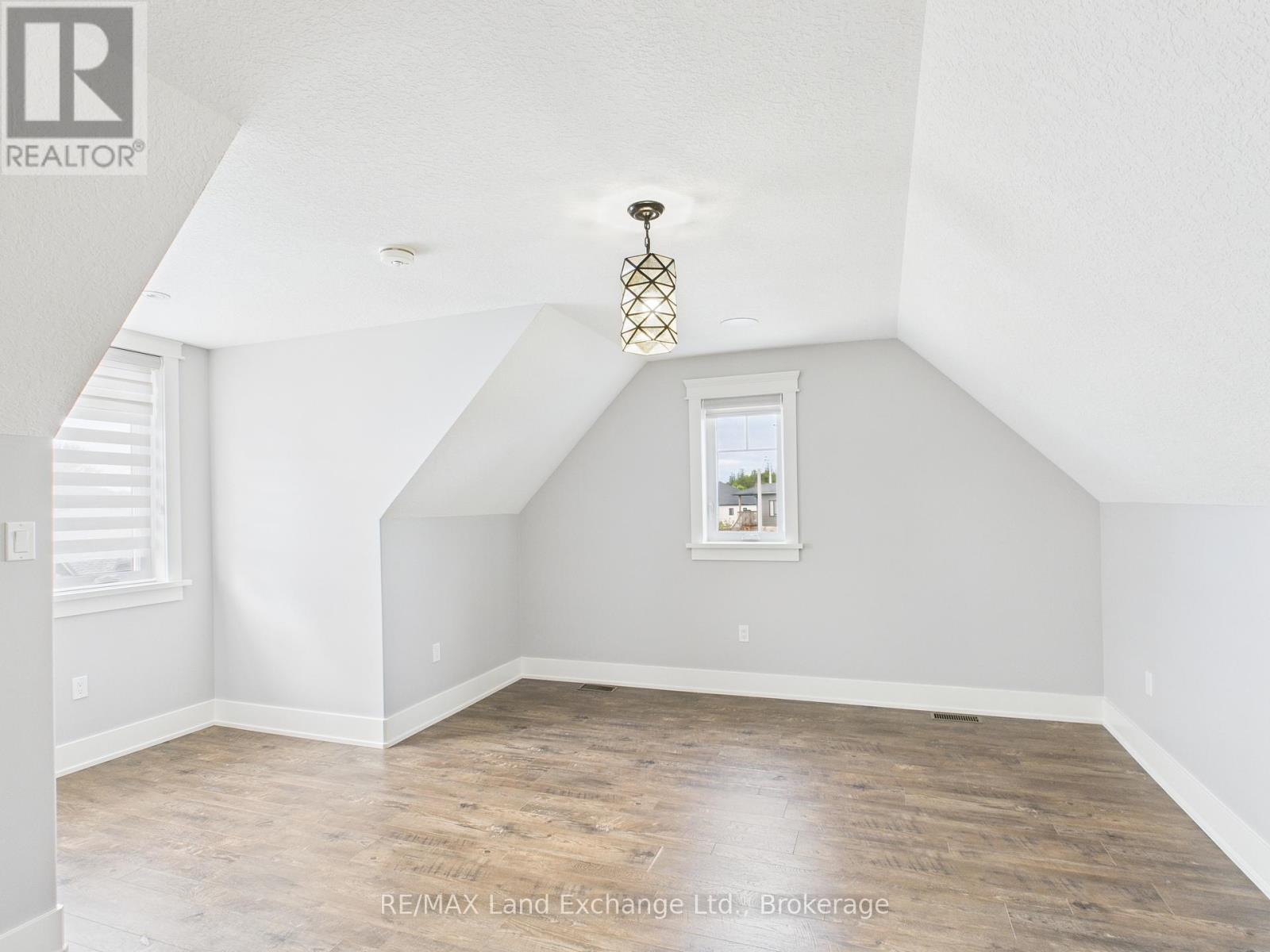 24 Lakefield Drive, Kincardine, Ontario  N2Z 2N8 - Photo 23 - X12369868