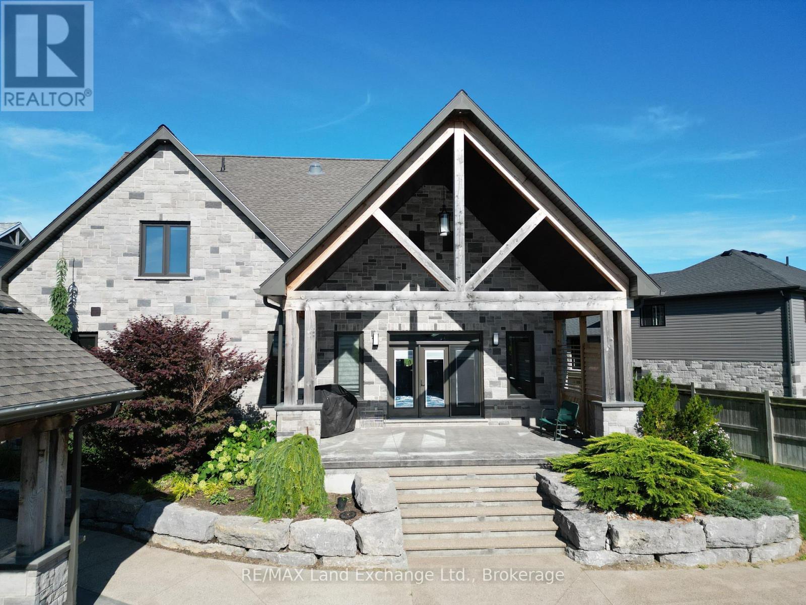 24 Lakefield Drive, Kincardine, Ontario  N2Z 2N8 - Photo 3 - X12369868