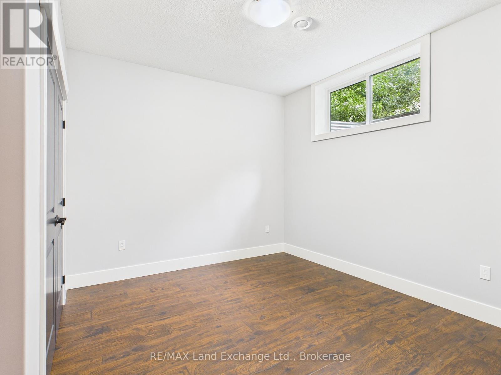 24 Lakefield Drive, Kincardine, Ontario  N2Z 2N8 - Photo 39 - X12369868