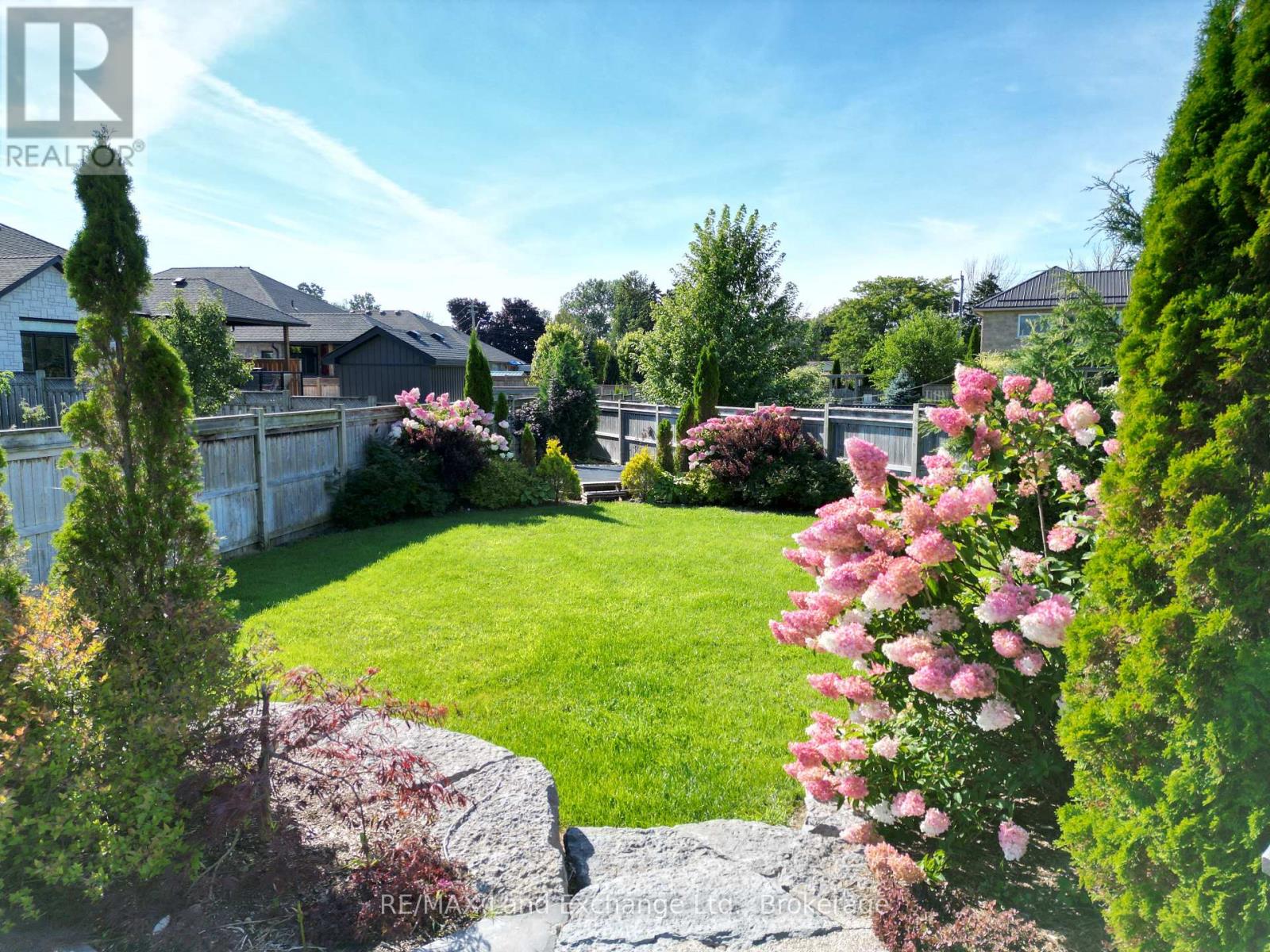 24 Lakefield Drive, Kincardine, Ontario  N2Z 2N8 - Photo 46 - X12369868