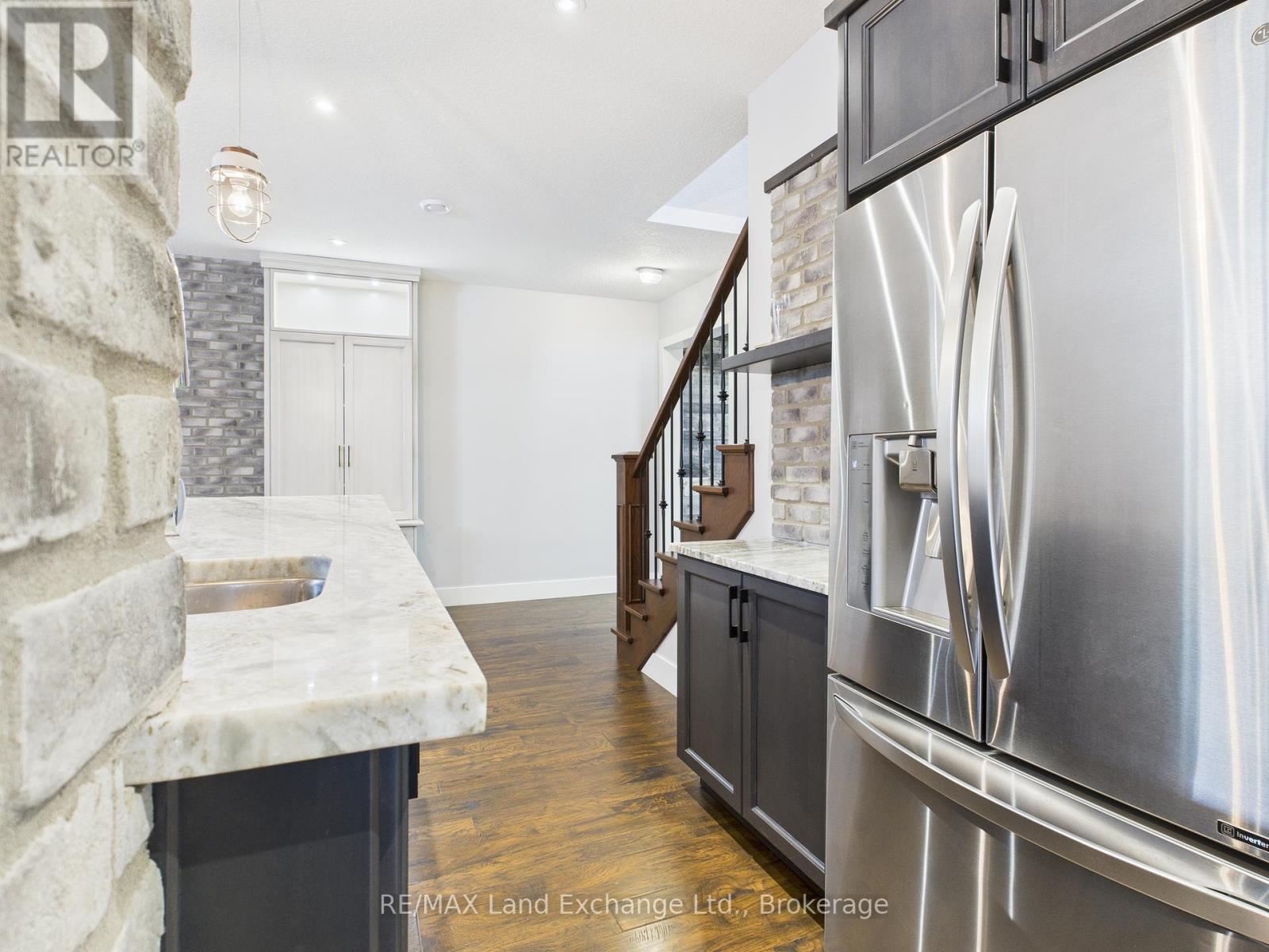 24 Lakefield Drive, Kincardine, Ontario  N2Z 2N8 - Photo 36 - X12369868