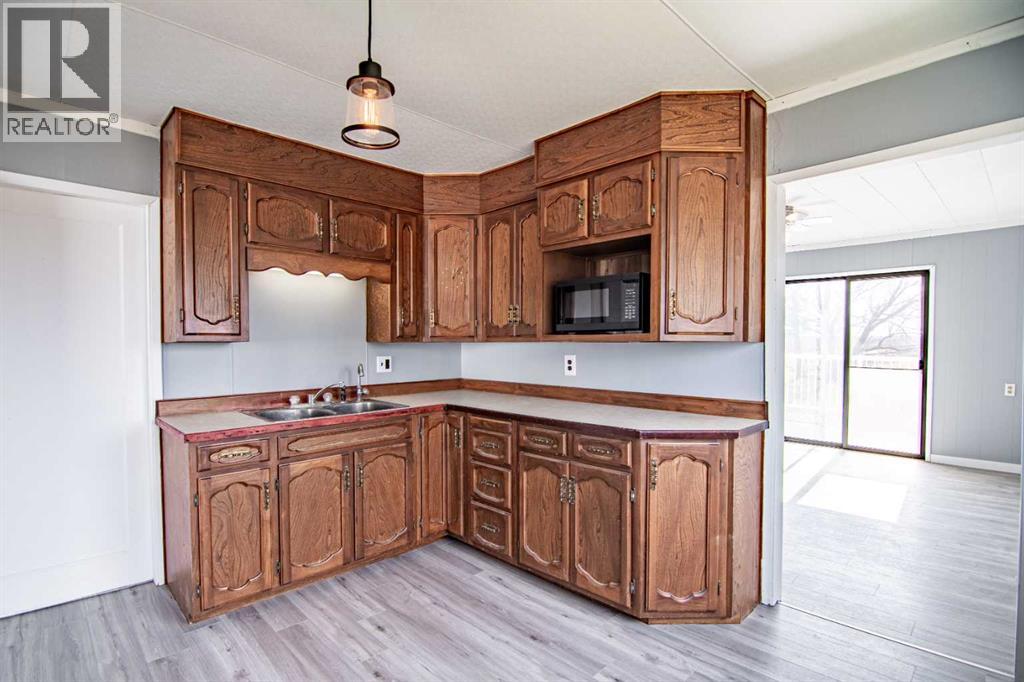 39061 Range Road 220, Rural Stettler No. 6, Alberta  T0C 2E0 - Photo 3 - A2212555