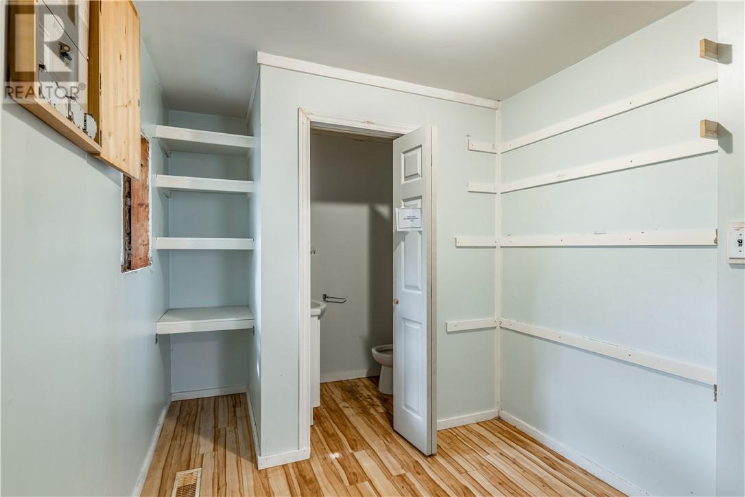 13 Arnold, Lively, Ontario  P3Y 1M8 - Photo 13 - 2124381