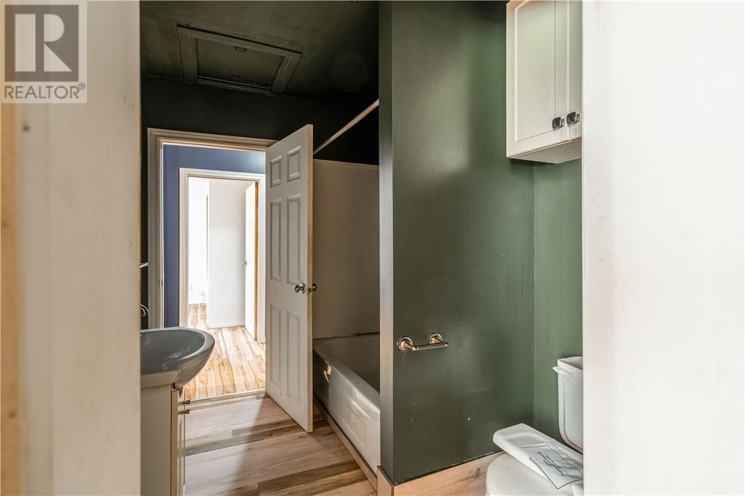 13 Arnold, Lively, Ontario  P3Y 1M8 - Photo 14 - 2124381