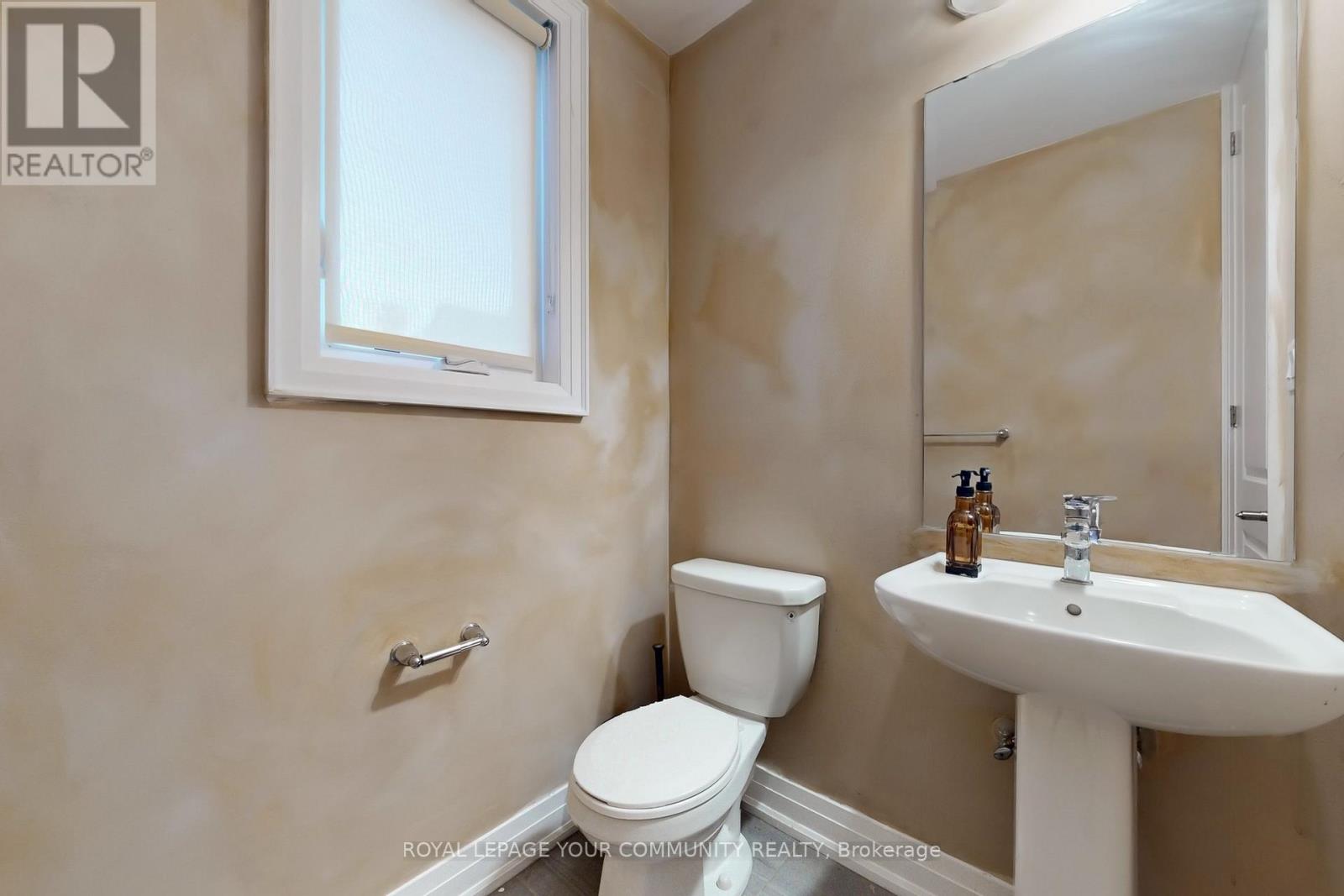 32 Globemaster Lane, Richmond Hill (Oak Ridges), Ontario  L4E 1H4 - Photo 8 - N12364793