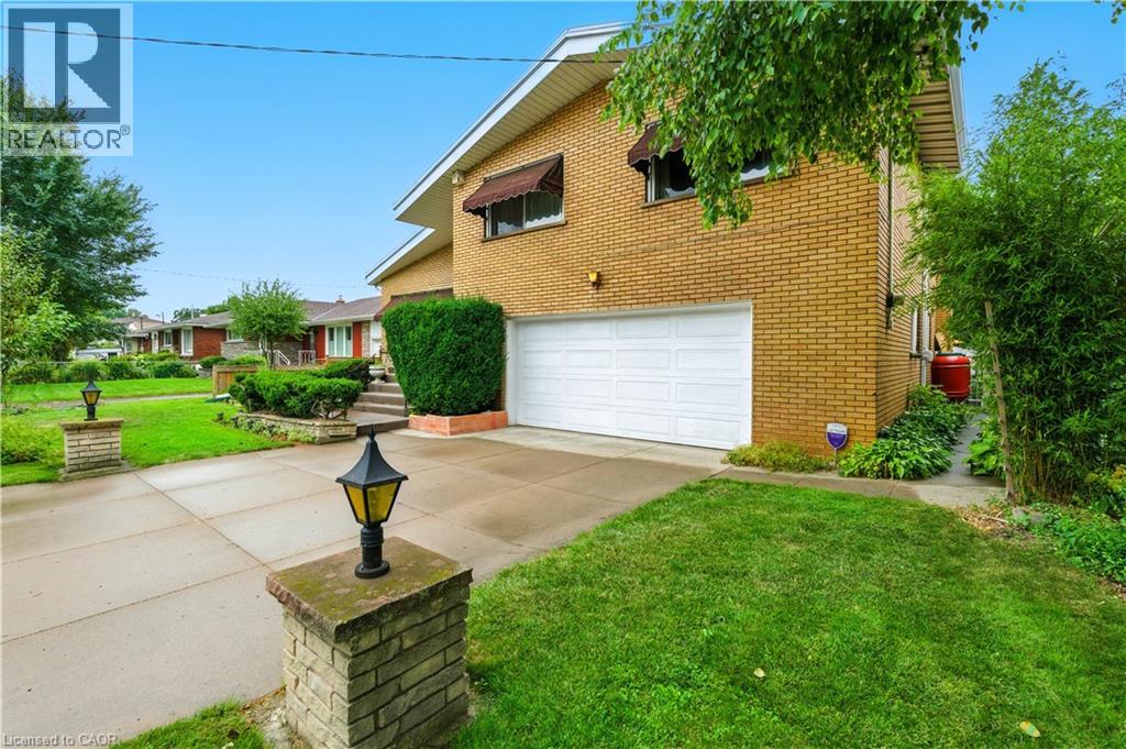 16 Southill Drive, Hamilton, Ontario  L9A 3K5 - Photo 2 - 40764173