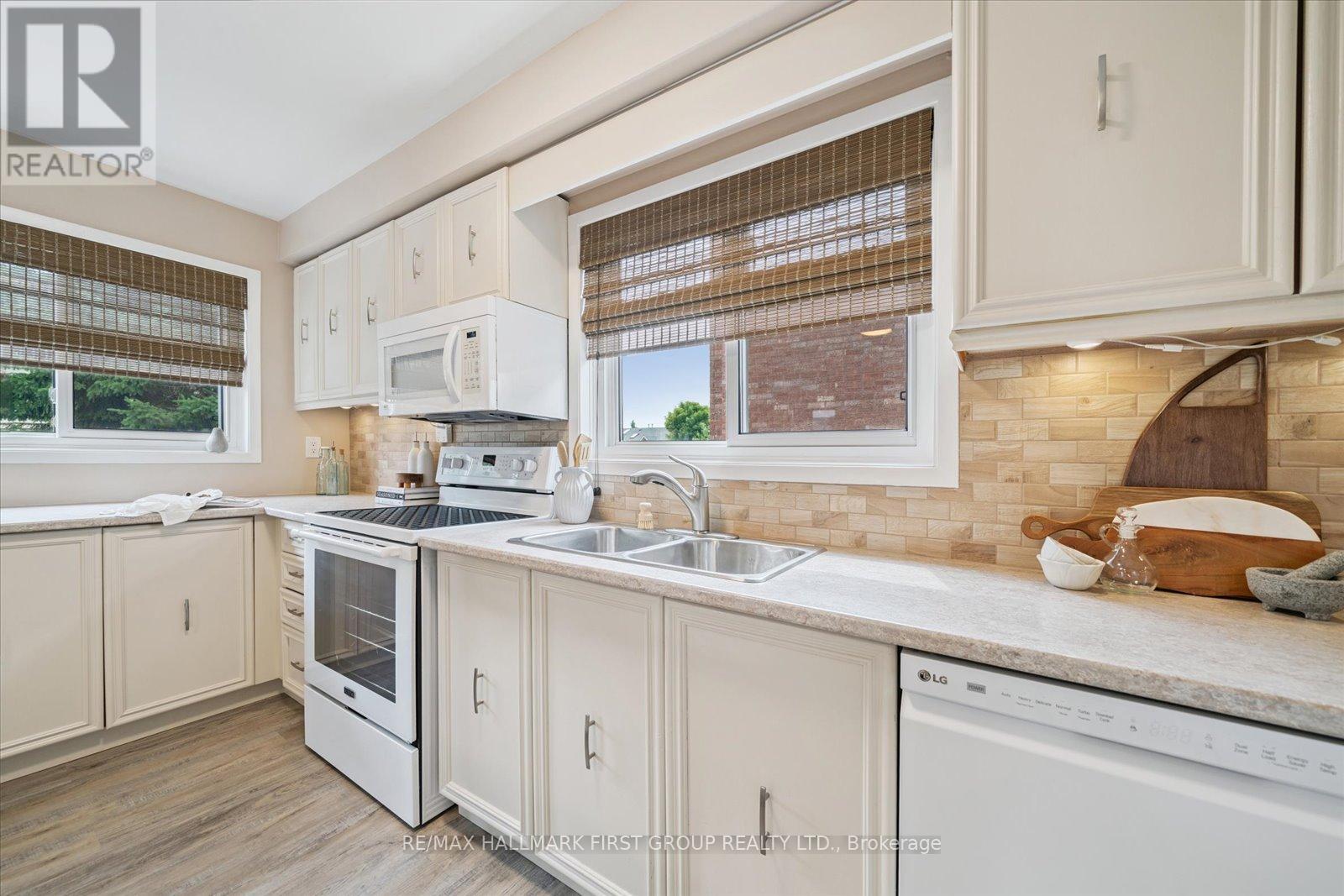 204 Lake Driveway Drive W, Ajax, Ontario  L1S 4Y8 - Photo 10 - E12362944