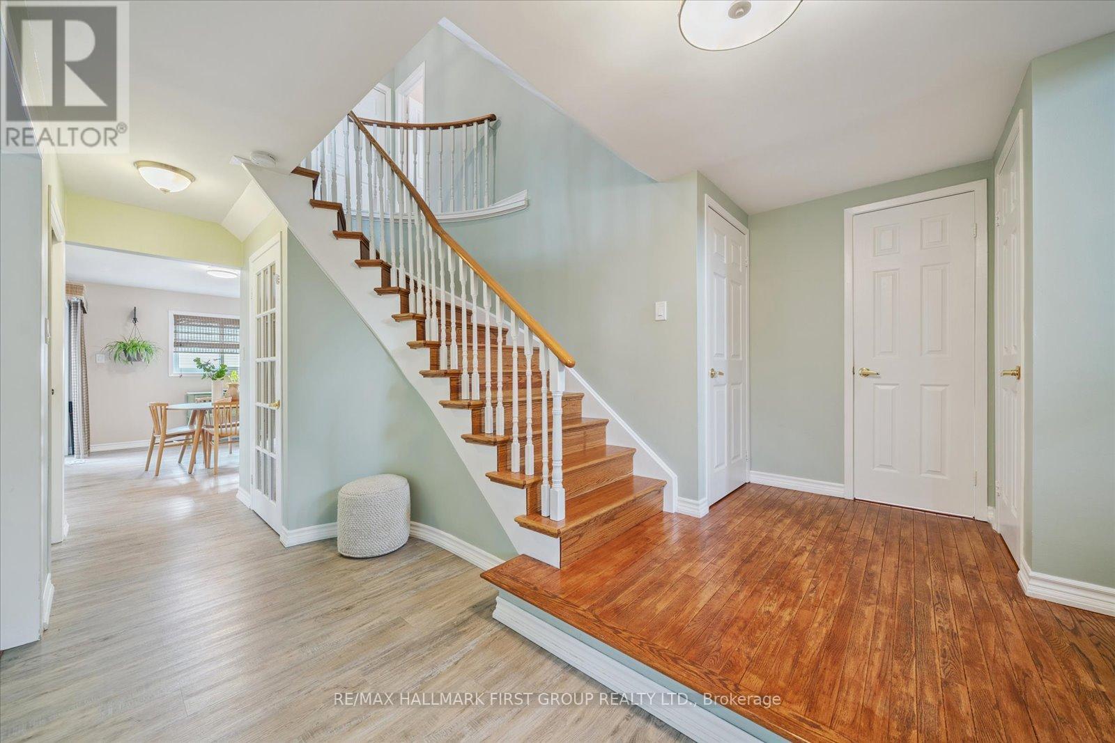 204 Lake Driveway Drive W, Ajax, Ontario  L1S 4Y8 - Photo 4 - E12362944