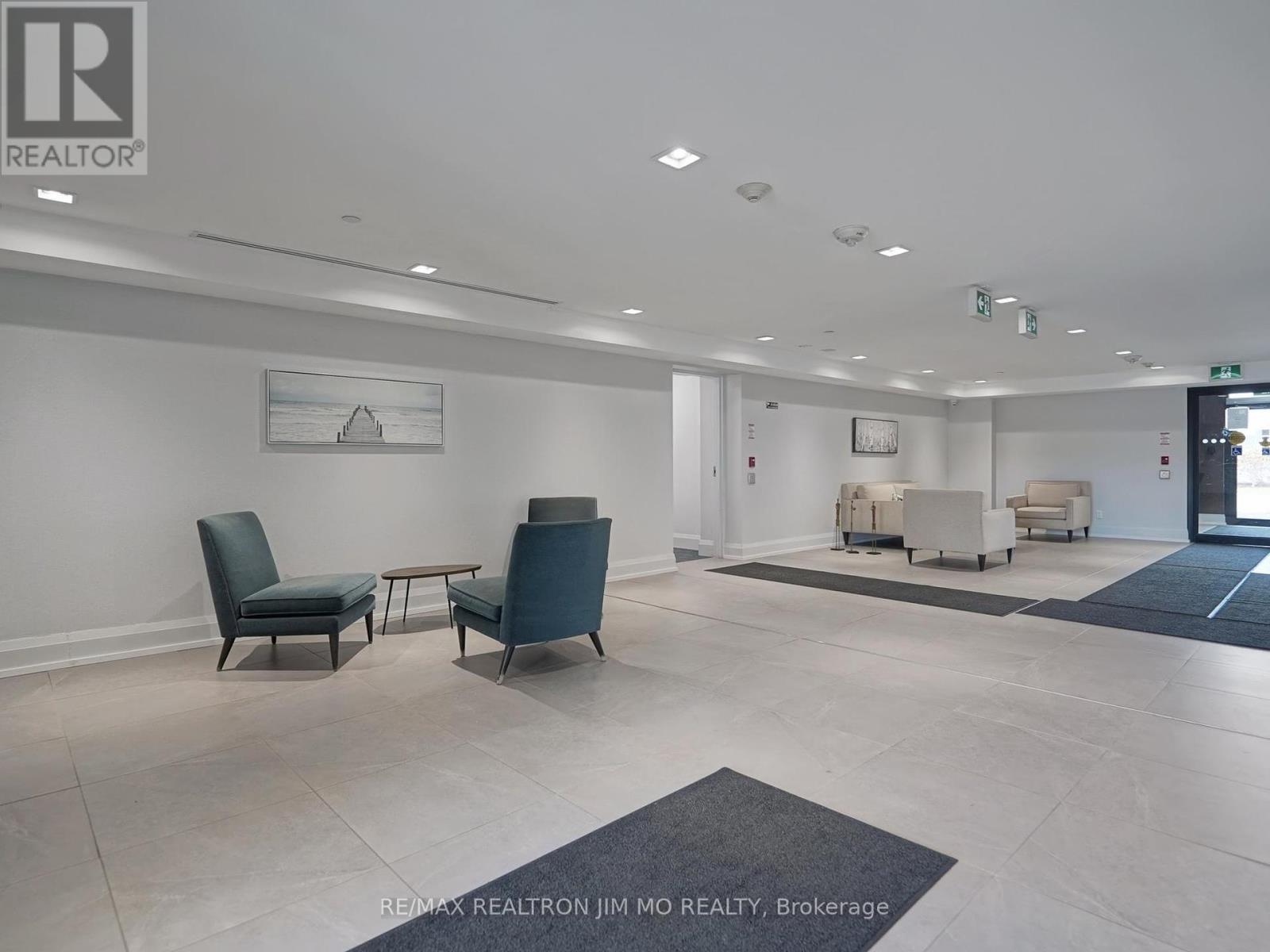 416 - 555 William Graham Drive, Aurora, Ontario  L4G 3H9 - Photo 6 - N12369785