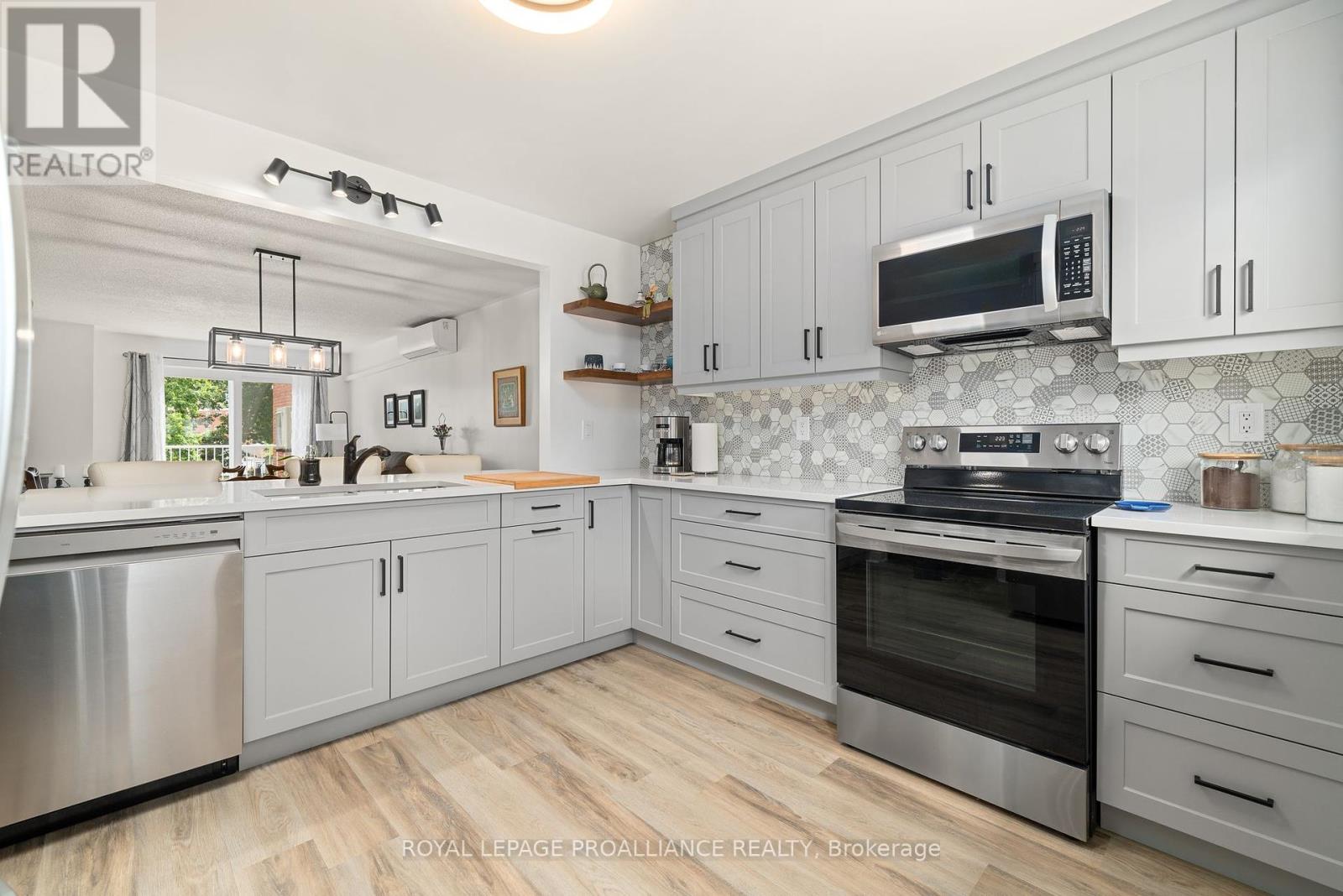 12 - 179 Herchimer Avenue, Belleville (Belleville Ward), Ontario  K8N 4G7 - Photo 12 - X12369890