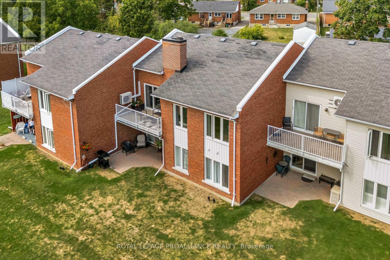 12 - 179 Herchimer Avenue, Belleville (Belleville Ward), Ontario  K8N 4G7 - Photo 34 - X12369890