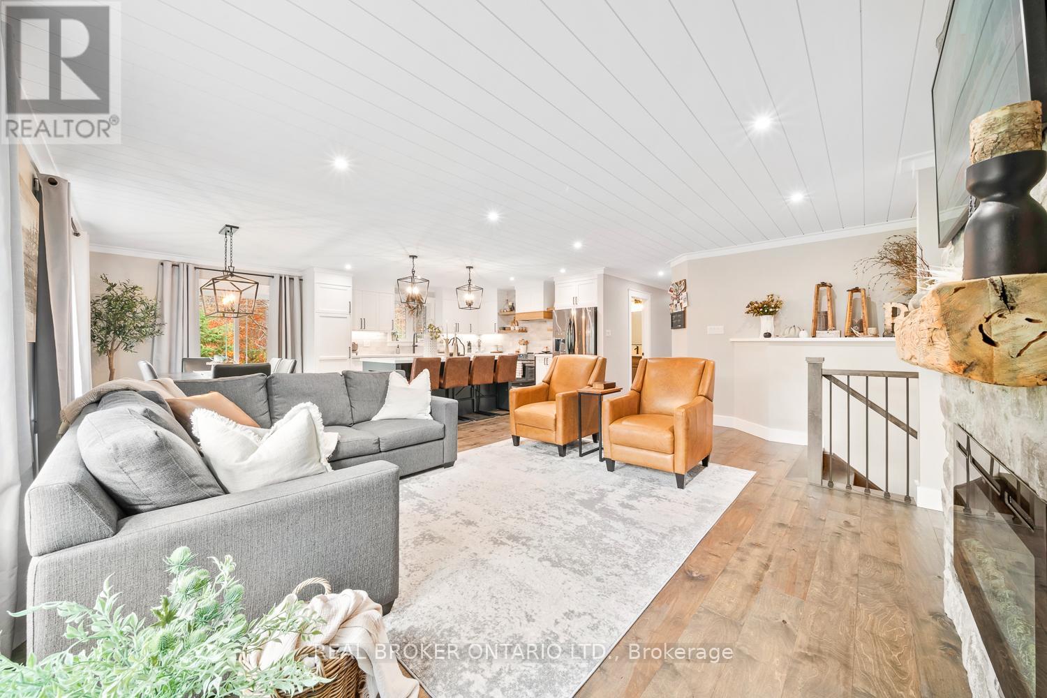 8 Crystalwood Lane, Springwater, Ontario  L0L 1X0 - Photo 8 - S12369774